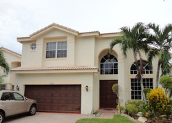 Pre-foreclosure in  SW 18TH ST Hollywood, FL 33027