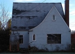 Pre-foreclosure in  WARREN AVE Bremerton, WA 98337