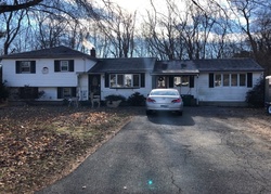 Pre-foreclosure Listing in GLAD VALLEY DR BILLERICA, MA 01821