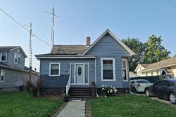 Pre-foreclosure in  W 2ND ST Taylorville, IL 62568