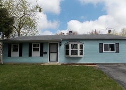 Pre-foreclosure in  MARIKNOLL DR Belleville, IL 62226