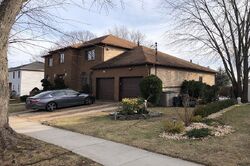 Pre-foreclosure in  KRAMER AVE Staten Island, NY 10309