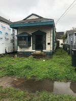 Pre-foreclosure in  FOUCHER ST New Orleans, LA 70115