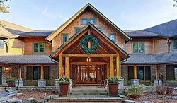  Cross Creek Dr, South Lyon MI