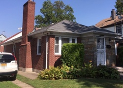 Pre-foreclosure in  TOMPKINS PL Hempstead, NY 11550