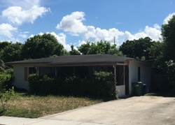 Pre-foreclosure in  NW 7TH AVE Miami, FL 33169