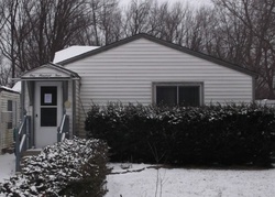 Pre-foreclosure in  SUNNYSIDE RD Mchenry, IL 60051