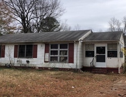 Pre-foreclosure in  DALTON DR Birmingham, AL 35215