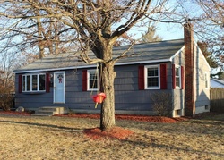 Pre-foreclosure Listing in VINE ST OXFORD, MA 01540