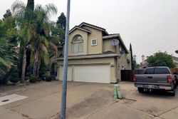 Pre-foreclosure in  KEELING CT Sacramento, CA 95823