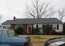 Pre-foreclosure in  MAE DR Trenton, NJ 08620