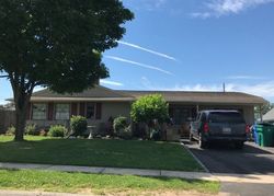 Pre-foreclosure in  SWAN LN Levittown, PA 19055
