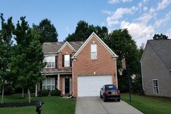 Pre-foreclosure in  LAUREL MEADOW DR Fort Mill, SC 29708