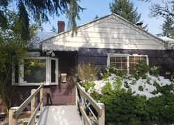  Ne 10th St, Renton WA