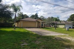 Pre-foreclosure Listing in 9TH AVE DELAND, FL 32724