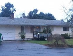 Pre-foreclosure in  NE 167TH PL Portland, OR 97230