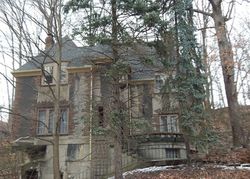 Pre-foreclosure in  BEVERLY HILLS DR Euclid, OH 44117