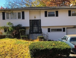 Pre-foreclosure in  WALWIN PL Huntington, NY 11743