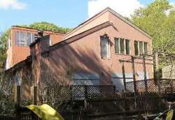 Pre-foreclosure in  WADING RIVER ANX Manorville, NY 11949