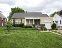 Pre-foreclosure in  BRECKENRIDGE LN Louisville, KY 40207