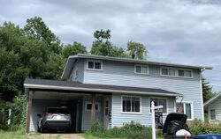 Pre-foreclosure in  N 4TH ST Clinton, IA 52732