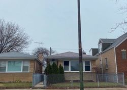 Pre-foreclosure in  N CENTRAL AVE Chicago, IL 60630