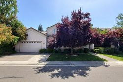 Pre-foreclosure in  WINTERBERRY DR Elk Grove, CA 95624