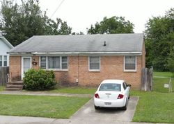 Pre-foreclosure in  W SHERWOOD AVE Hampton, VA 23663