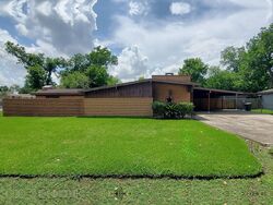 Pre-foreclosure in  MADDOX ST Beaumont, TX 77705