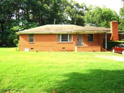 Pre-foreclosure in  HALEDALE RD Memphis, TN 38116