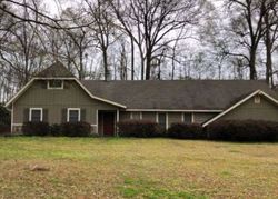 Pre-foreclosure in  LAKE FOREST DR Vicksburg, MS 39183