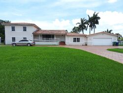 Pre-foreclosure in  N BISCAYNE RIVER DR Miami, FL 33169