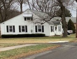 Pre-foreclosure Listing in PARKER ST ENFIELD, CT 06082