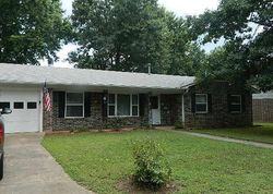 Pre-foreclosure Listing in W LUCAS ST CLARKSVILLE, AR 72830