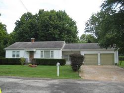 Pre-foreclosure in  WILSON DR Belleville, IL 62223