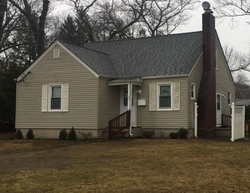 Pre-foreclosure Listing in GATELOT AVE RONKONKOMA, NY 11779