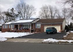 Pre-foreclosure Listing in CARYN PL FAIRFIELD, NJ 07004