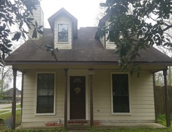 Pre-foreclosure in  FOUNTAIN AVE Baton Rouge, LA 70810