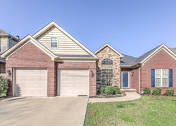 Pre-foreclosure in  SOMERSLY PL Louisville, KY 40245