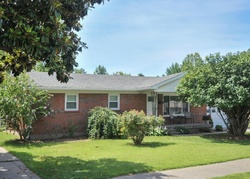  Klondike Ln, Louisville KY