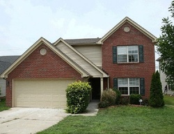 Pre-foreclosure in  WOODHAVEN PLACE CIR Louisville, KY 40228