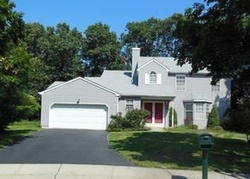 Pre-foreclosure in  KNIGHTSBRIDGE CLOSE Toms River, NJ 08753