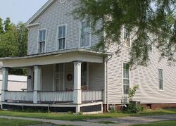  W Court St, Cambridge IL