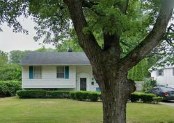 Pre-foreclosure Listing in ROSE HILL DR TOLEDO, OH 43615