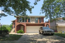 Pre-foreclosure Listing in 173RD PL LANSING, IL 60438