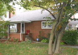 Pre-foreclosure in  N JOHN ST Farmer City, IL 61842