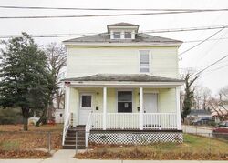  Spruce St, Paulsboro NJ