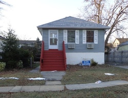 Pre-foreclosure in  OLIVER ST Rahway, NJ 07065