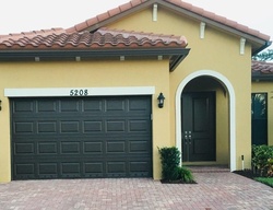 Pre-foreclosure in  NW 48TH LN Fort Lauderdale, FL 33319