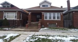 Pre-foreclosure in  S ELIZABETH ST Chicago, IL 60620